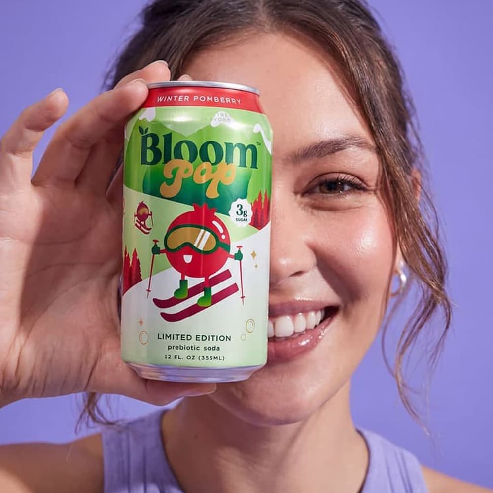 Bloom Pop Prebiotic Soda 12oz - 12 Cans (Winter Pomberry)